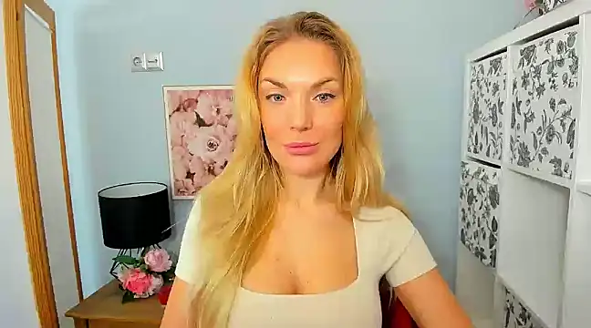 Snapshot of AulloraHoney chatting on 12.02.24 AulloraHoney online show from 12.02.24