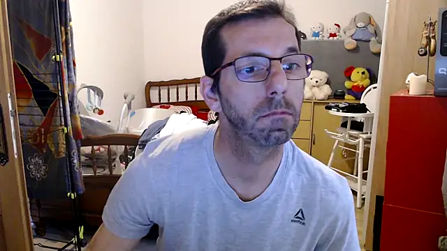 Snapshot of steph19x5 chatting on 02.22.25 steph19x5 online show from 02.22.25