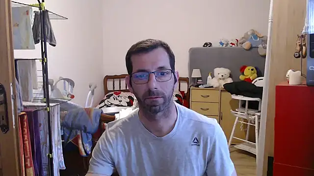 Snapshot of steph19x5 chatting on 02.25.25 steph19x5 online show from 02.25.25