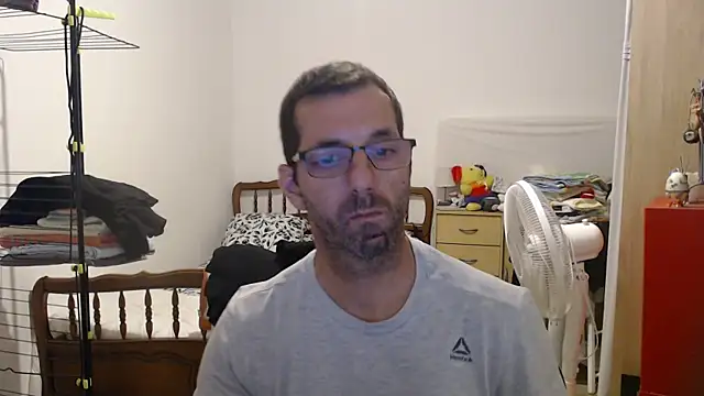 Snapshot of steph19x5 chatting on 09.17.25 steph19x5 online show from 09.17.25