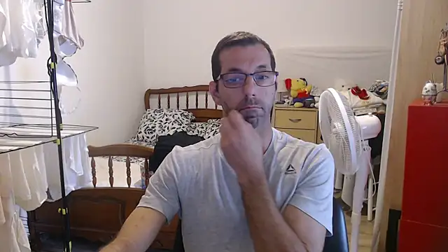 Snapshot of steph19x5 chatting on 09.21.25 steph19x5 online show from 09.21.25