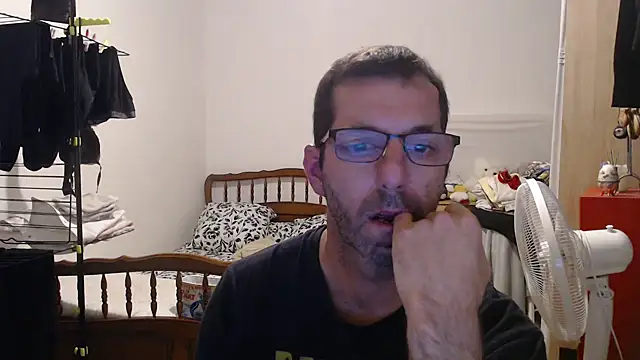 Snapshot of steph19x5 chatting on 09.23.25 steph19x5 online show from 09.23.25