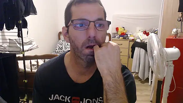 Snapshot of steph19x5 chatting on 09.24.25 steph19x5 online show from 09.24.25