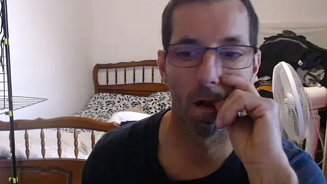 Snapshot of steph19x5 chatting on 10.05.25 steph19x5 online show from 10.05.25