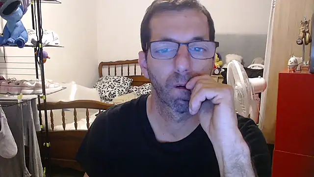 Snapshot of steph19x5 chatting on 10.13.25 steph19x5 online show from 10.13.25