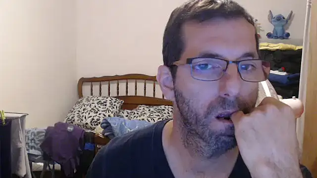 Snapshot of steph19x5 chatting on 10.18.25 steph19x5 online show from 10.18.25