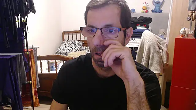 Snapshot of steph19x5 chatting on 10.24.25 steph19x5 online show from 10.24.25