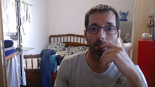 Snapshot of steph19x5 chatting on 10.26.25 steph19x5 online show from 10.26.25