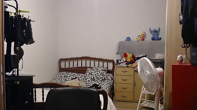 Snapshot of steph19x5 chatting on 11.15.25 steph19x5 online show from 11.15.25