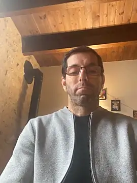 Snapshot of steph19x5 chatting on 11.16.25 steph19x5 online show from 11.16.25