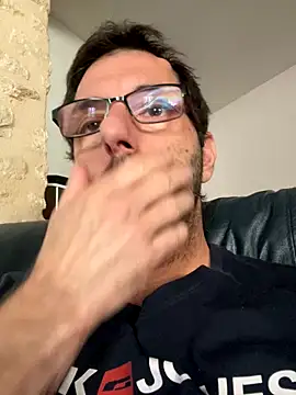 Snapshot of steph19x5 chatting on 11.27.25 steph19x5 online show from 11.27.25