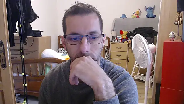 Snapshot of steph19x5 chatting on 12.04.25 steph19x5 online show from 12.04.25