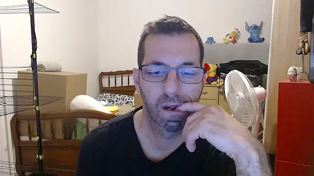 Snapshot of steph19x5 chatting on 12.05.25 steph19x5 online show from 12.05.25