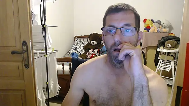 Snapshot of steph19x5 chatting on 04.29.26 steph19x5 online show from 04.29.26