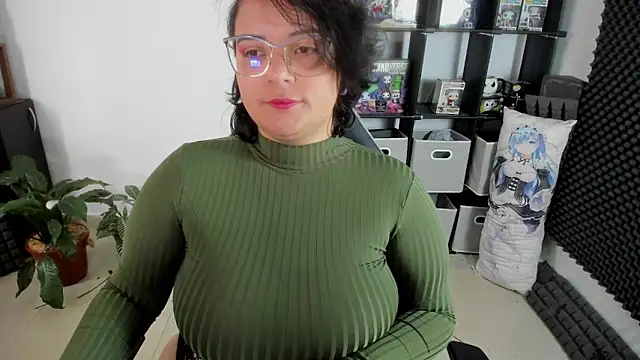 aika-dreams online show from 12.17.24