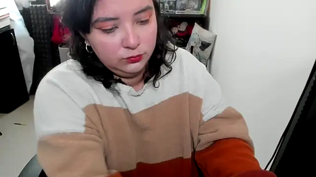 aika-dreams online show from 10.21.25