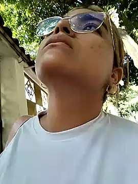 Snapshot of Mayssa_Cute chatting on 12.04.24 Mayssa Cute online show from 12.04.24