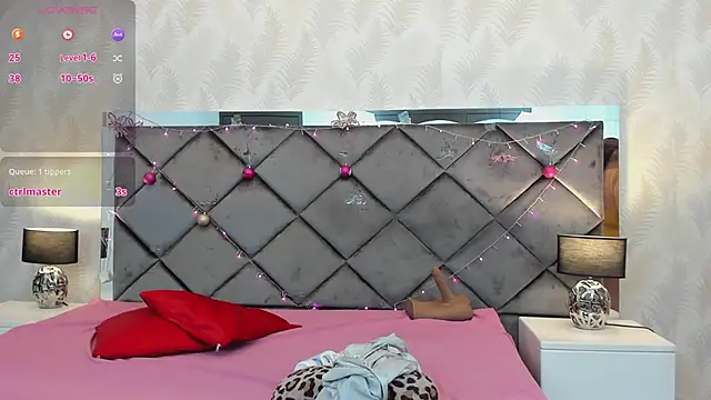 Snapshot of Mayssa_Cute chatting on 12.30.24 Mayssa Cute online show from 12.30.24