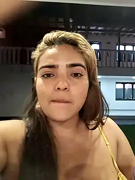 Snapshot of Mayssa_Cute chatting on 12.31.24 Mayssa Cute online show from 12.31.24