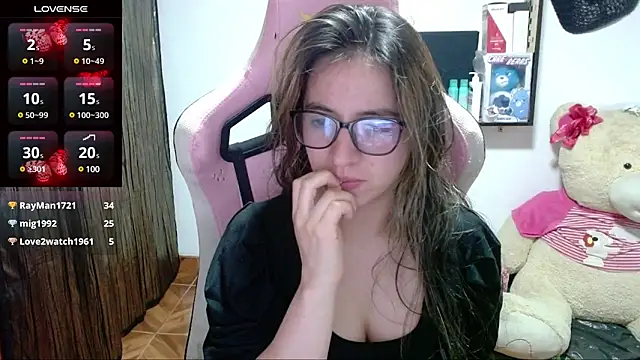 Maggie Fox3 online show from 03.09.25