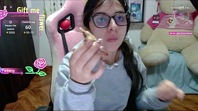 Maggie Fox3 online show from 09.14.25