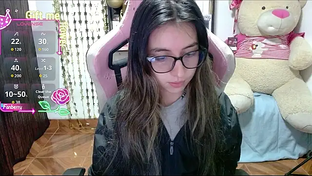 Maggie Fox3 online show from 10.12.25