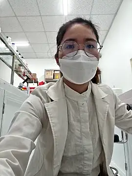 Snapshot of HinaLovely chatting on 02.16.26 HinaLovely online show from 02.16.26