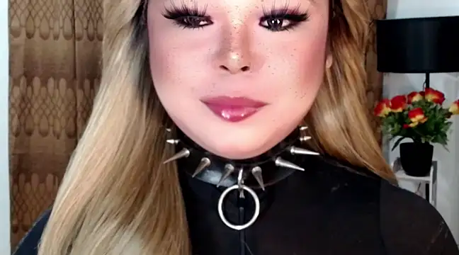 Snapshot of Mistress_DOMnicaaxx chatting on 03.23.25 Mistress DOMnicaaxx online show from 03.23.25
