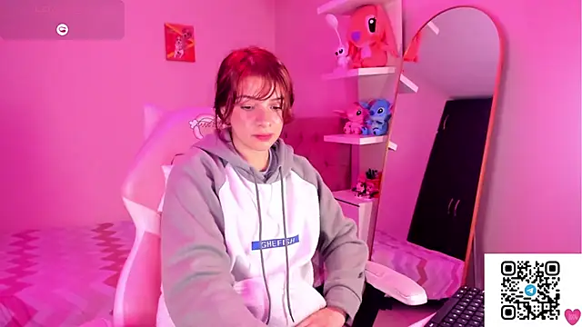 Snapshot of Vannessa__Shy chatting on 02.18.26 Vannessa Shy online show from 02.18.26