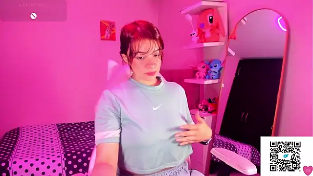 Snapshot of Vannessa__Shy chatting on 02.20.26 Vannessa Shy online show from 02.20.26