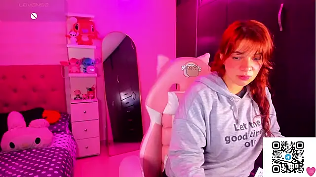 Snapshot of Vannessa__Shy chatting on 03.03.26 Vannessa Shy online show from 03.03.26