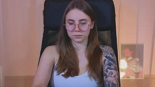 Snapshot of _AnnaStark_ chatting on 01.17.25 AnnaStark online show from 01.17.25