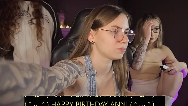 Snapshot of _AnnaStark_ chatting on 02.26.25 AnnaStark online show from 02.26.25