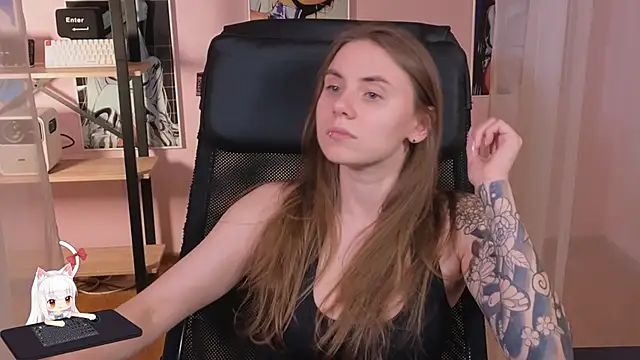 Snapshot of _AnnaStark_ chatting on 09.26.25 AnnaStark online show from 09.26.25