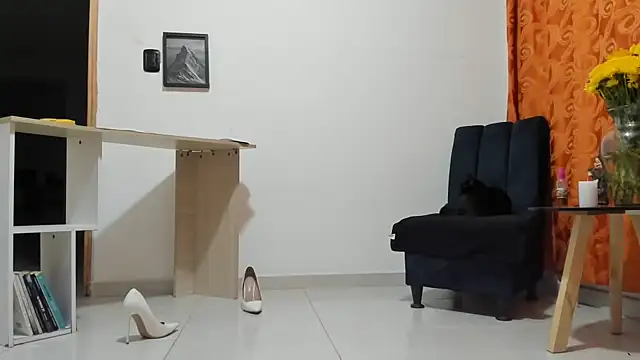 emely garcia online show from 11.28.25