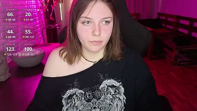 Snapshot of XNirvanaX chatting on 06.26.26 XNirvanaX online show from 06.26.26