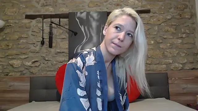 Naschkatze01 online show from 02.18.26