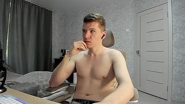 Snapshot of Bananas_dick chatting on 05.14.26 Bananas dick online show from 05.14.26