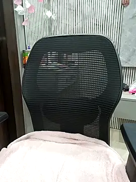 Snapshot of Beautiful_xxo chatting on 04.19.26 Beautiful xxo online show from 04.19.26