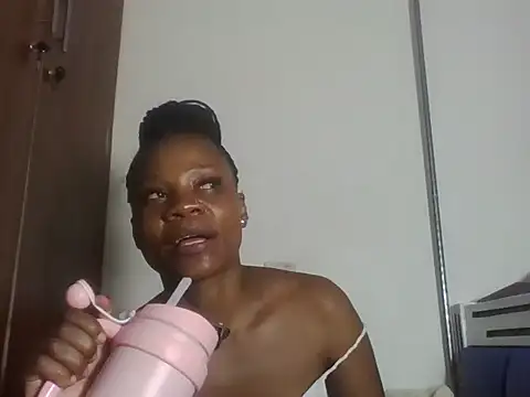 Snapshot of Sweetbaby004 chatting on 02.07.26 Sweetbaby004 online show from 02.07.26