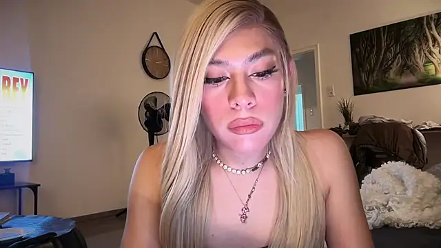 saray doll online show from 02.20.26