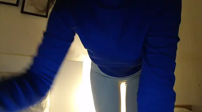 Snapshot of ocean_eyess_ chatting on 01.14.25 ocean eyess online show from 01.14.25