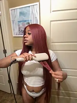 Snapshot of Tikalalin chatting on 02.02.26 Tikalalin online show from 02.02.26