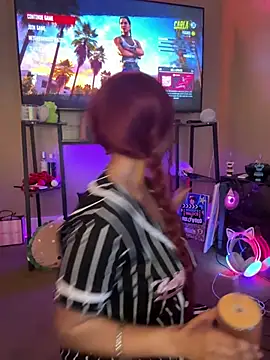 Snapshot of Tikalalin chatting on 02.07.26 Tikalalin online show from 02.07.26