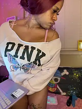 Snapshot of Tikalalin chatting on 02.10.26 Tikalalin online show from 02.10.26