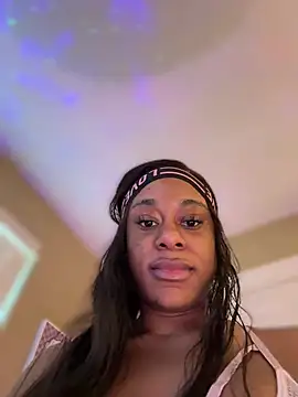 Snapshot of Tikalalin chatting on 02.20.26 Tikalalin online show from 02.20.26