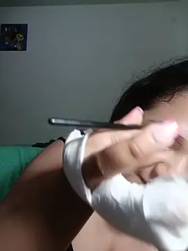 Snapshot of Van3orgasm4me chatting on 03.10.26 Van3orgasm4me online show from 03.10.26