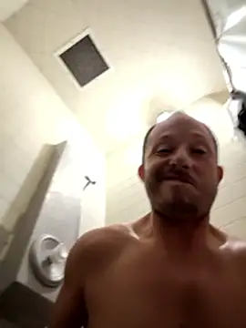 Snapshot of Roberts8inchcock chatting on 02.13.26 Roberts8inchcock online show from 02.13.26