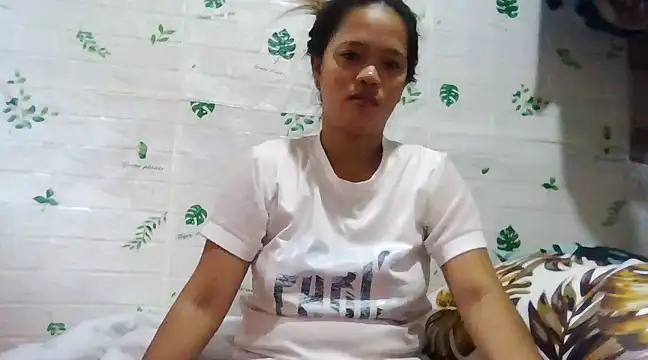 Snapshot of Silly_Girl21 chatting on 12.30.24 Silly Girl21 online show from 12.30.24