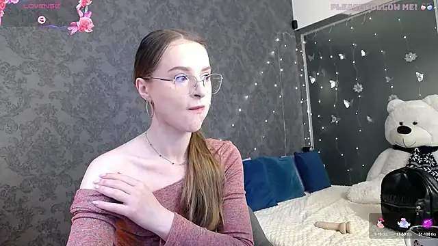 Snapshot of KateJonson chatting on 06.02.26 KateJonson online show from 06.02.26
